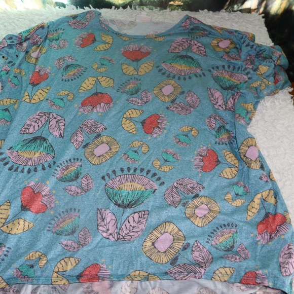 Women’s LuLaRoe Short Sleeve Shirt - Picture 1 of 2